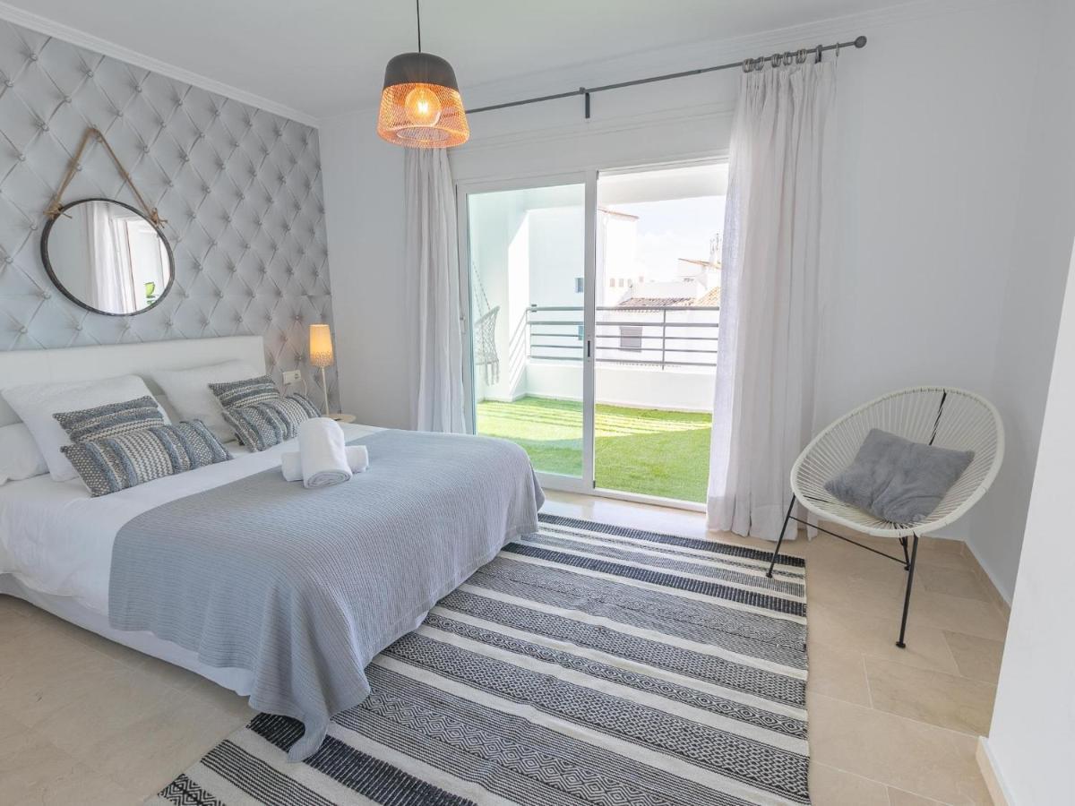 Vacation Marbella: Romantic Duplex Penthouse Near Marina * Marbella